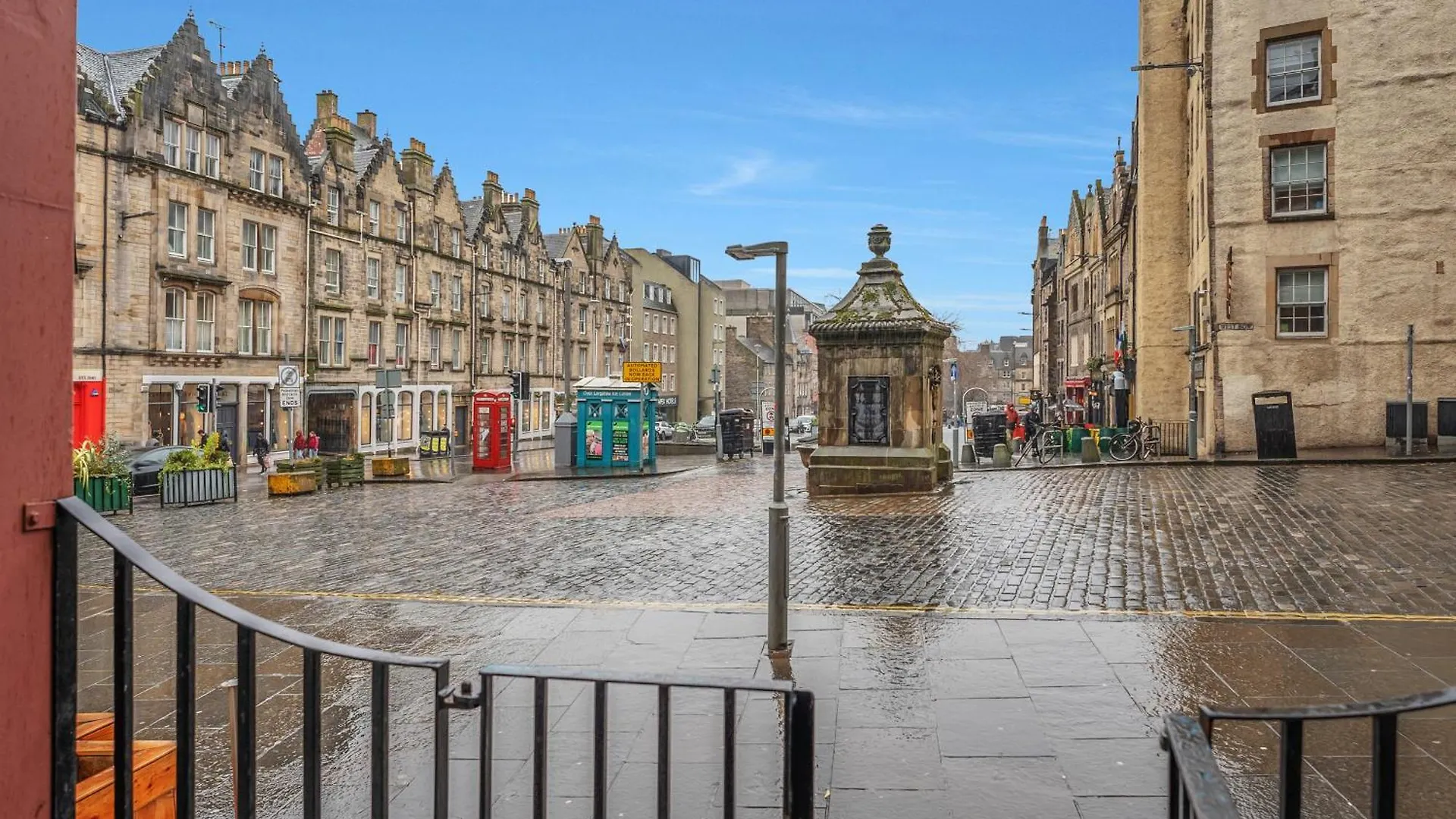 Cozy Central 2 Bed Apt With Great View - Parking Edinburgh Apartment