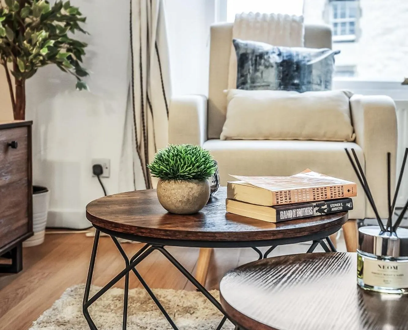 Cozy Central 2 Bed Apt With Great View - Parking Edinburgh